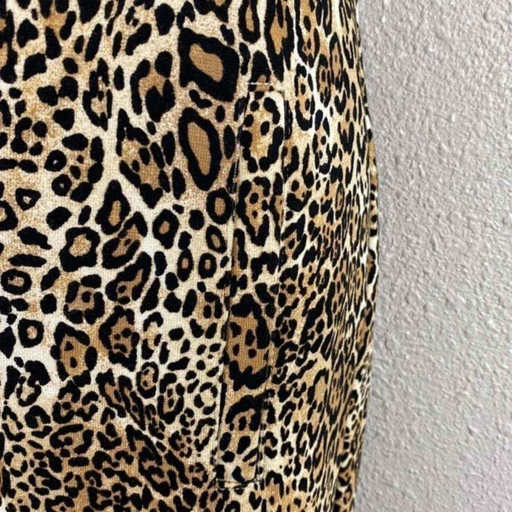 NWT Chico’s So Slimming Juliet Leopard-Print Ankle Pants 00 2